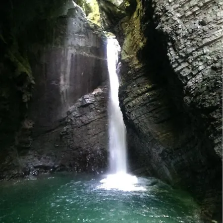 And Zonir With Sauna Appartamento