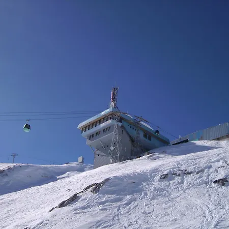 And Zonir With Sauna