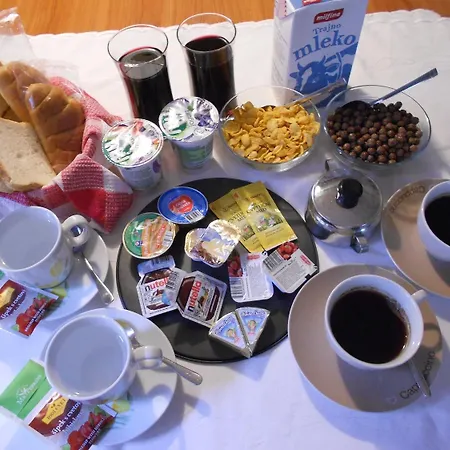 And Zonir With Sauna Appartamento *