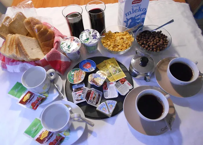 And Zonir With Sauna Apartment *